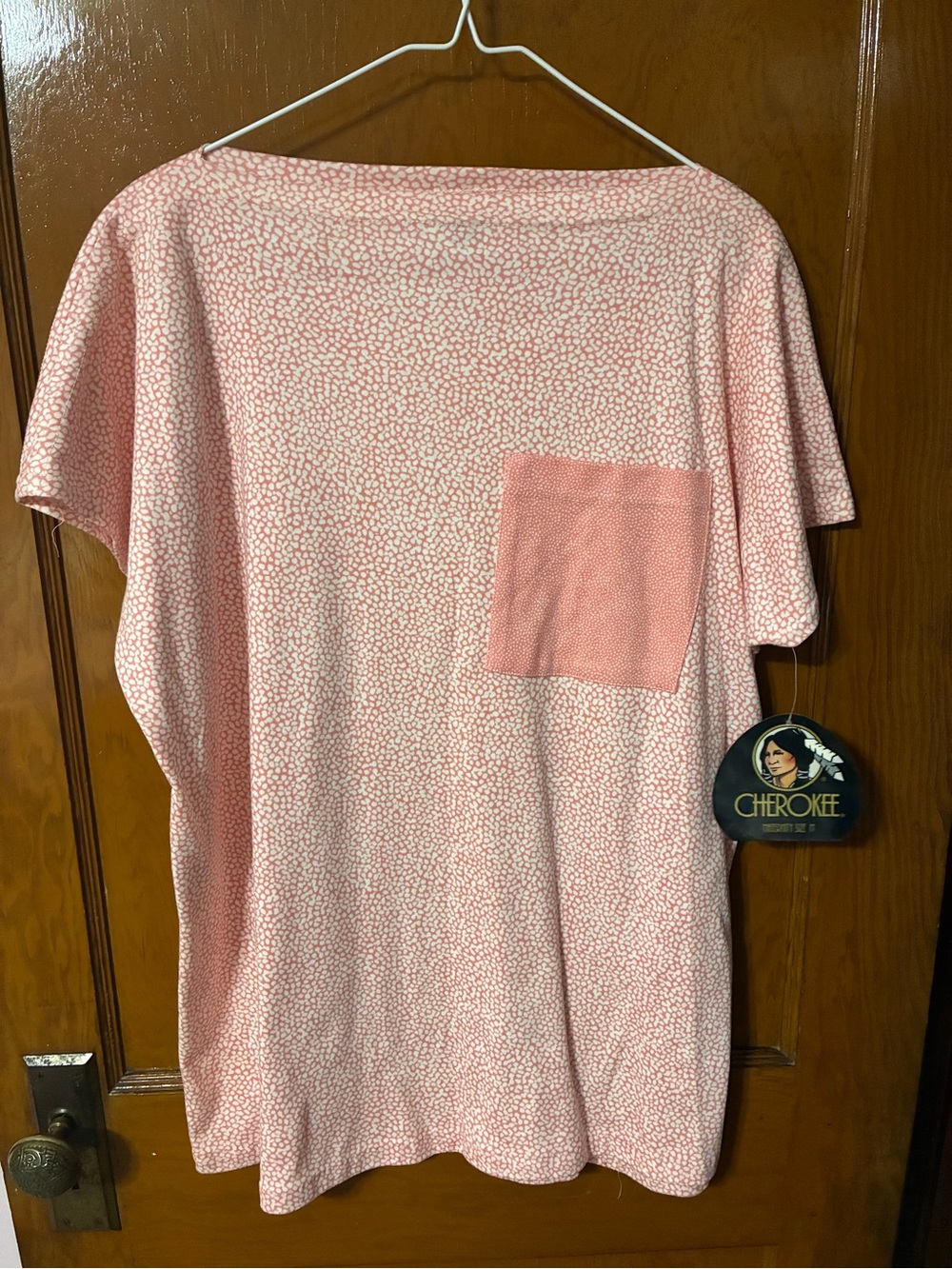 ❤️ 2/$10 - NWT Cherokee Pink Short Sleeve Pocket Tee